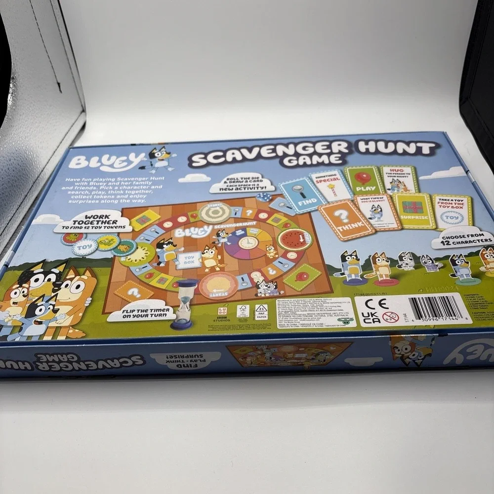 Bluey Scavenger Hunt Game Moose Toys Cooperative Board Game 2-4‎ Players Ages 3+